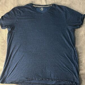 Old Navy V-neck tee